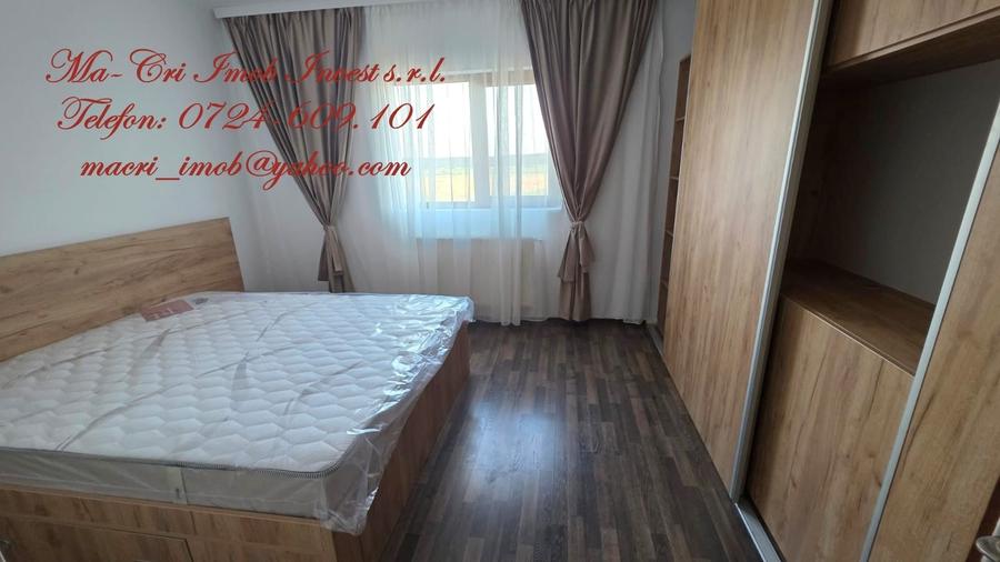 Apartament cu 3 camere semidecomandat în Central