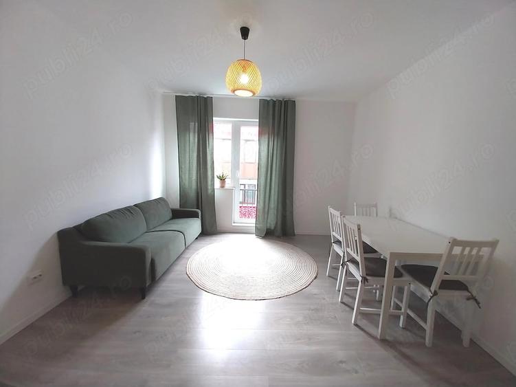 Apartament cu 3 camere decomandat în Florești