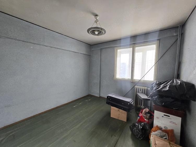 Apartament cu 3 camere decomandat în Drumul Taberei