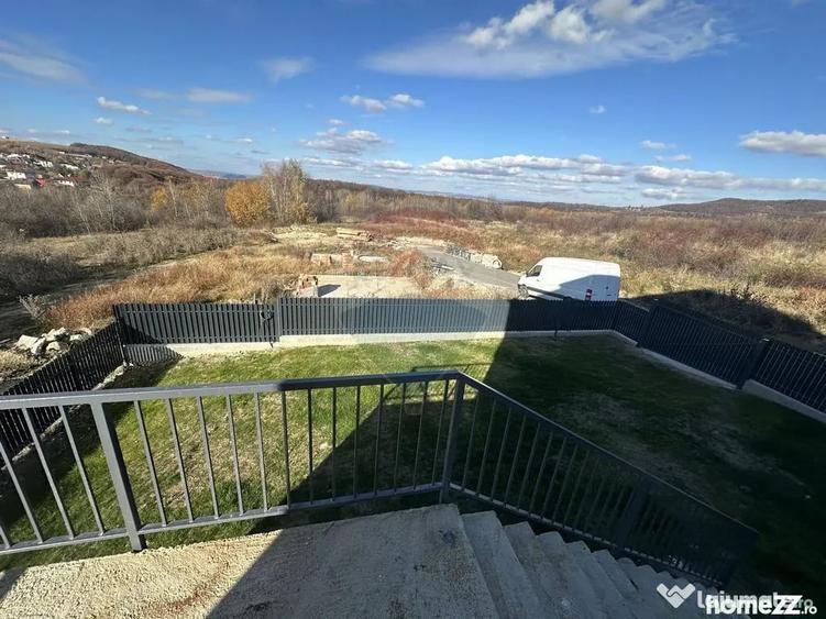 Casă cu 7 camere cu Teren 350 Mp în Sălicea