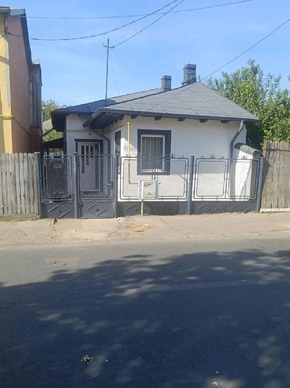Casă cu Teren 200 Mp în Mihai Bravu
