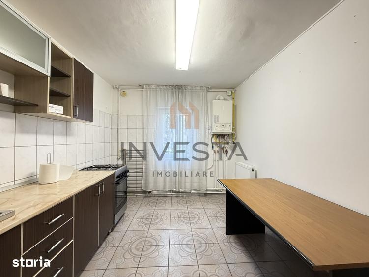 Apartament cu 3 camere decomandat în Zorilor