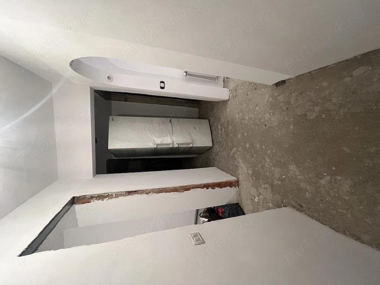 Apartament cu 3 camere nedecomandat în Central