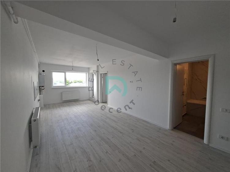 Apartament cu 2 camere decomandat în Tractorul