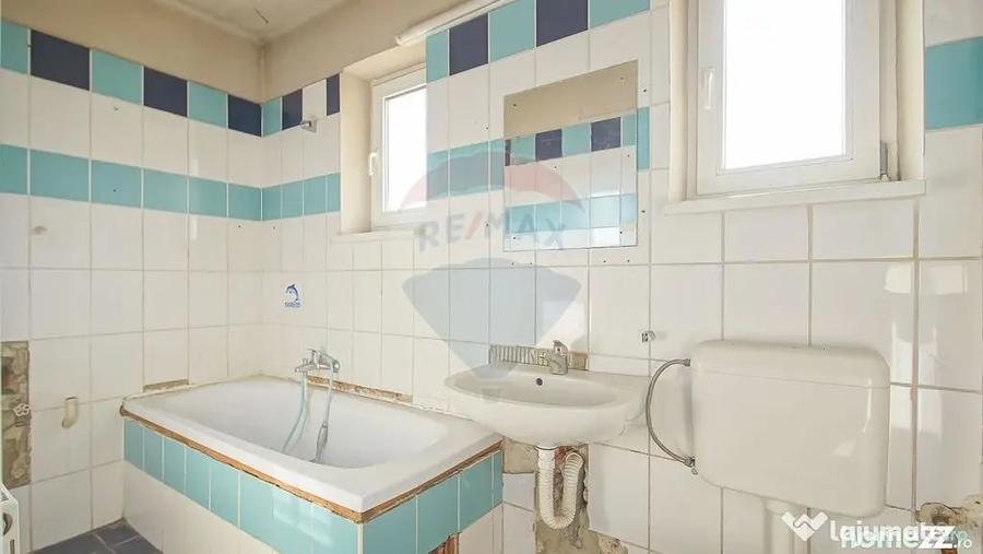 Apartament cu 2 camere decomandat în 13 Decembrie