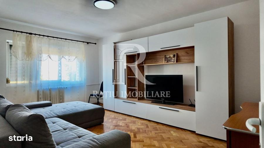 Apartament cu 3 camere decomandat în Salca