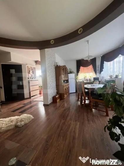 Casă cu 4 camere cu Teren 500 Mp în Central