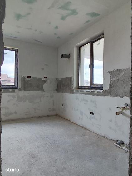 Casă cu 4 camere cu Teren 508 Mp în Ulmi