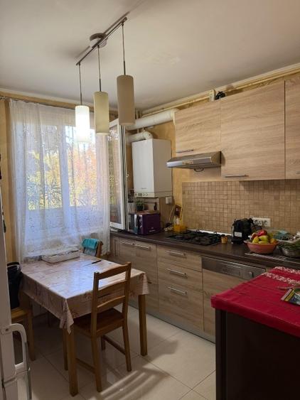 Apartament cu 2 camere, mobilat în Giurgiului