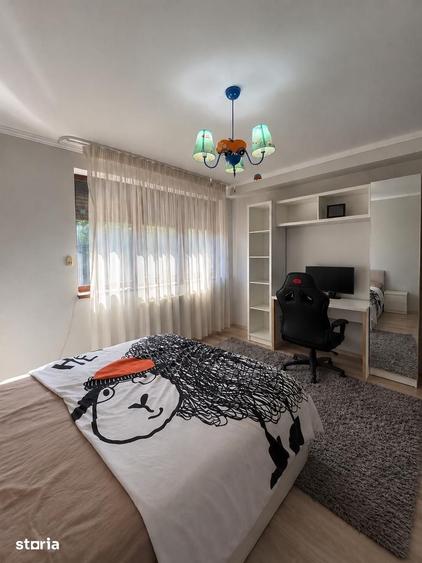 Casă cu 5 camere cu Teren 350 Mp în Central