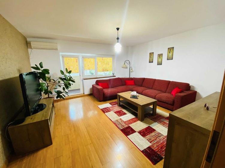 Apartament cu 3 camere decomandat în Cioceanu