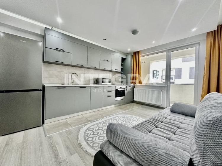 Apartament cu 2 camere semidecomandat, mobilat în Florești