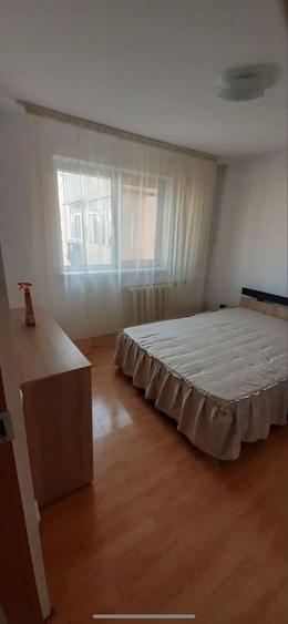 Apartament cu 2 camere decomandat în Micro 14