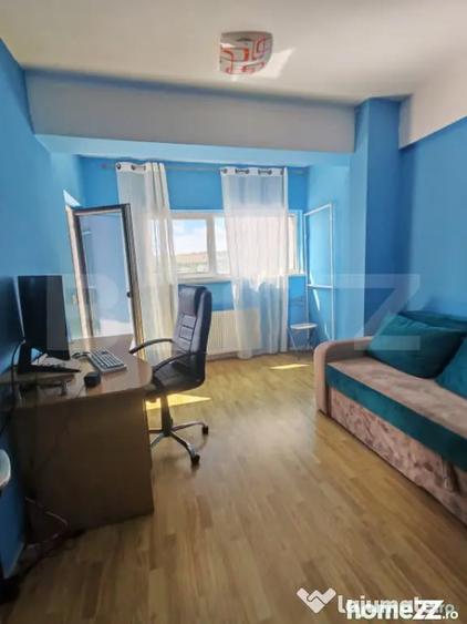 Apartament cu 3 camere decomandat în Independenței