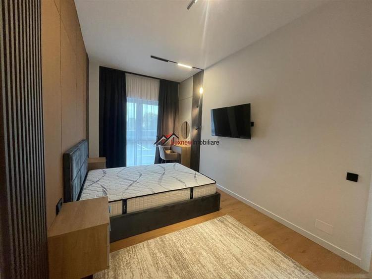 Apartament cu 3 camere decomandat, mobilat în Florești