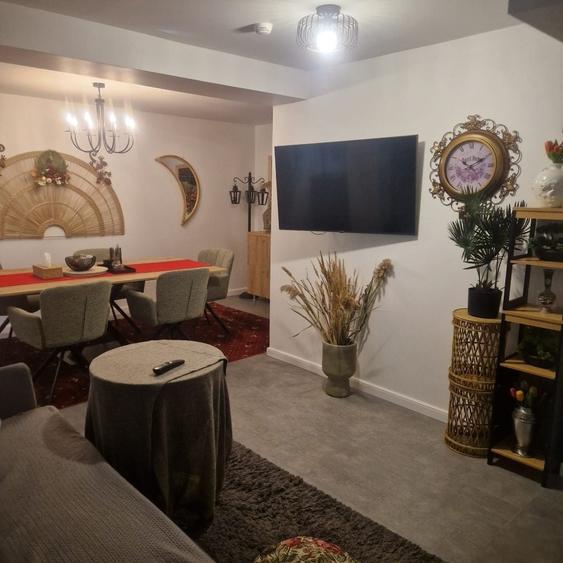 Apartament cu 3 camere decomandat în Central
