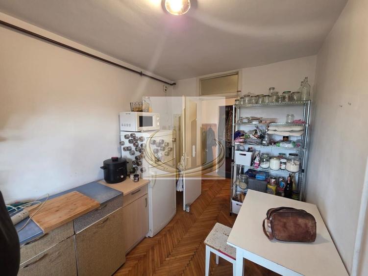 Apartament cu 2 camere decomandat în Bucovina