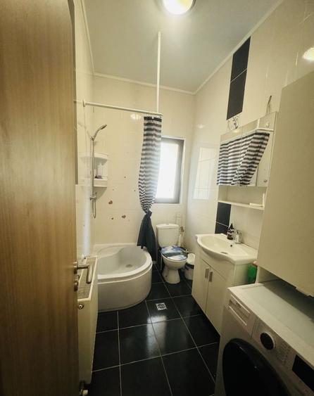 Apartament cu 2 camere decomandat, mobilat în Central