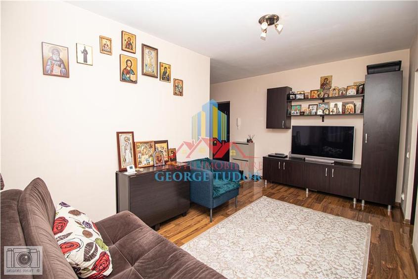 Apartament cu 2 camere semidecomandat, mobilat în Chiajna