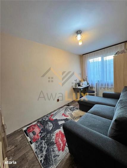 Apartament cu 3 camere în Săsar