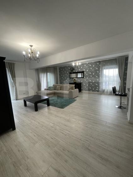Apartament cu 3 camere decomandat, mobilat în Central