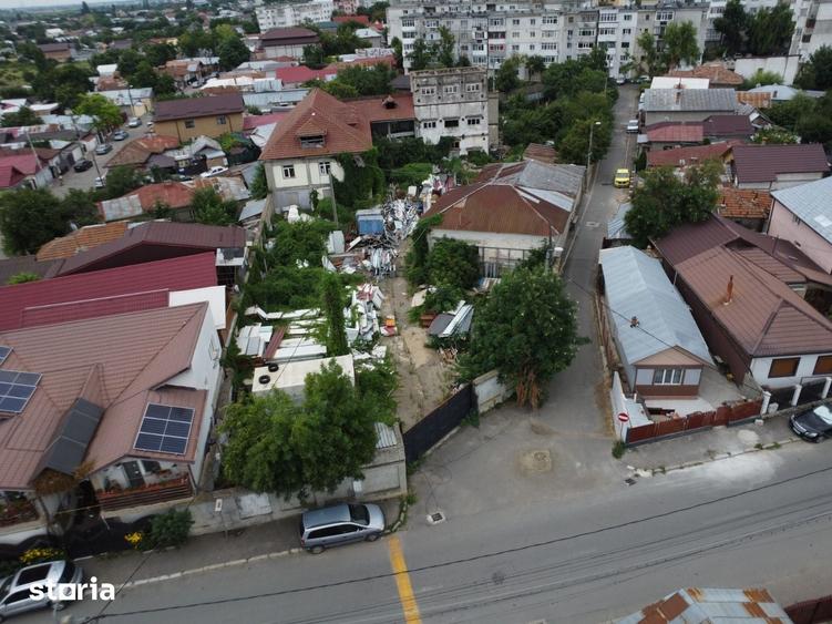Teren de 2800 mp, în Central