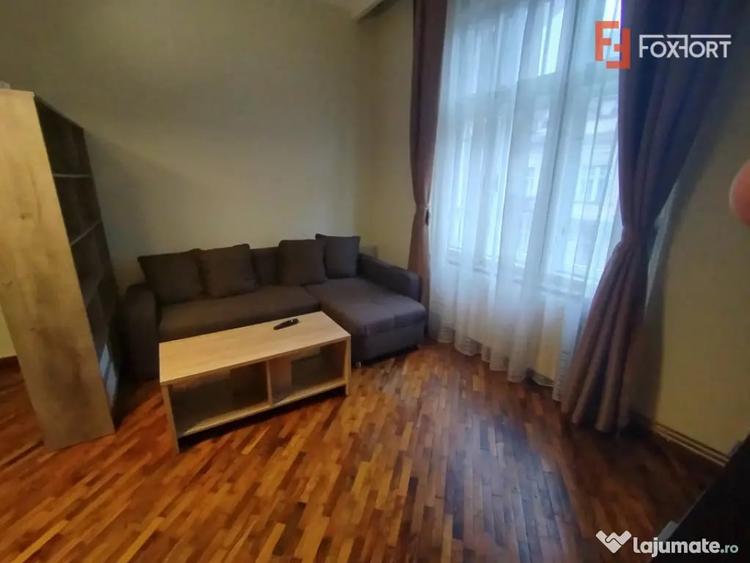 Garsonieră decomandată în P-ța Victoriei