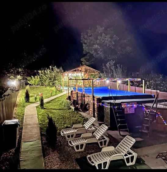 Casă cu 6 camere cu Teren 700 Mp în Eșelnița