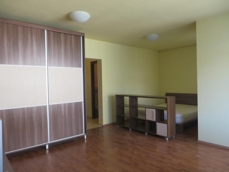 Garsonieră decomandată în Politehnica
