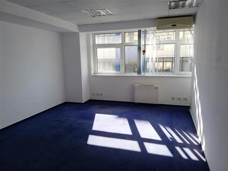 Vanzare spatii birouri - 230 mpc - pret/etaj - 5
