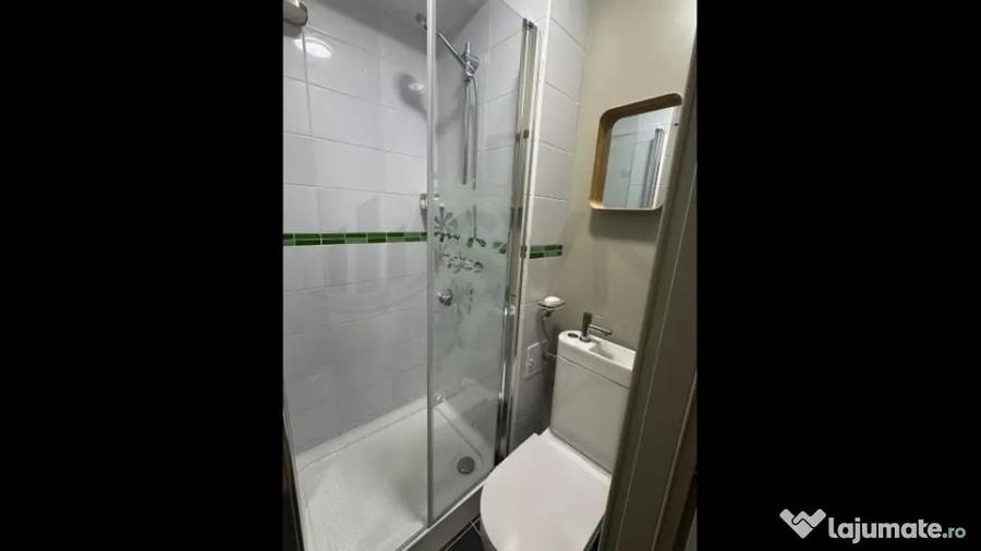 Apartament cu 3 camere decomandat în Victoriei