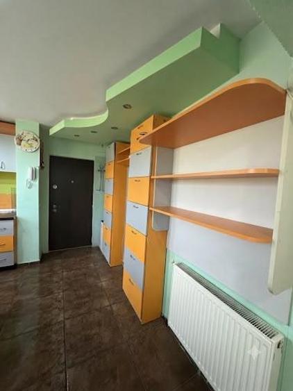 Apartament cu 2 camere decomandat în Aeroport