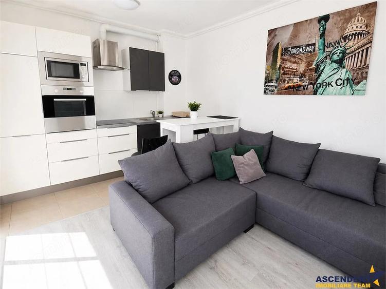 Apartament tip Studio mobilat si utilat modern, loc de parcare, boxa depozitare, zona Coresi, bloc n - 8