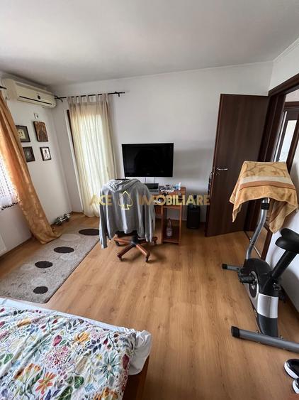 Duplex cu 4 camere cu Canalizare în Popești-Leordeni