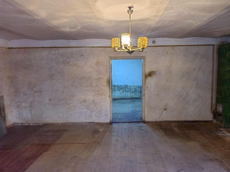 Apartament cu 4 camere decomandat în Popoveni