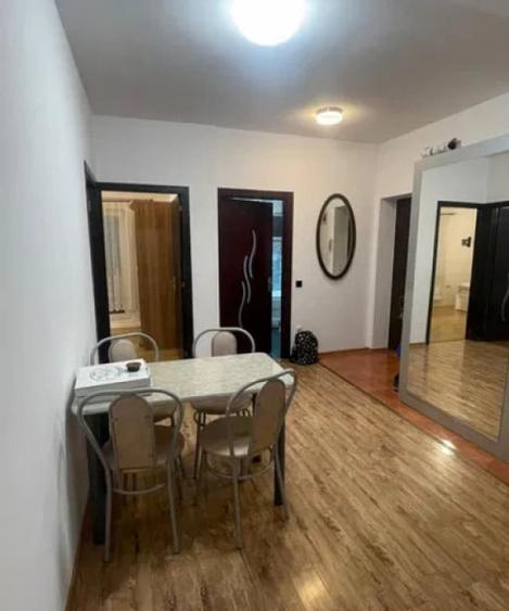Apartament cu 3 camere semidecomandat în Apahida
