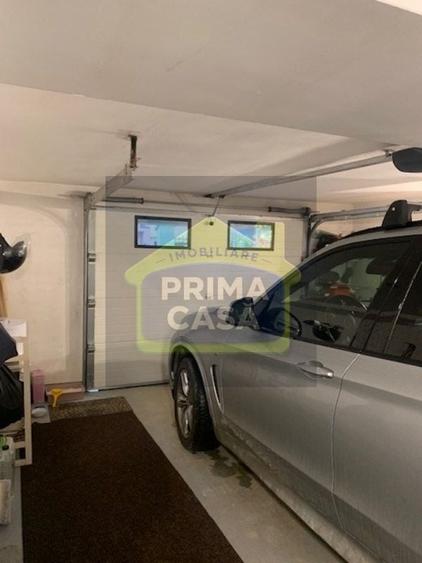 Duplex cu 10 camere cu Canalizare în Săsar