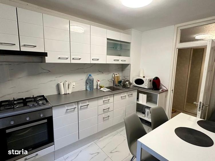 Apartament cu 3 camere în Malu Roșu