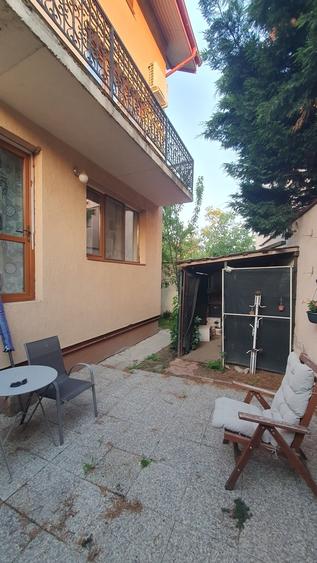 Casă cu 6 camere cu Teren 286 Mp în Eroii Revoluției
