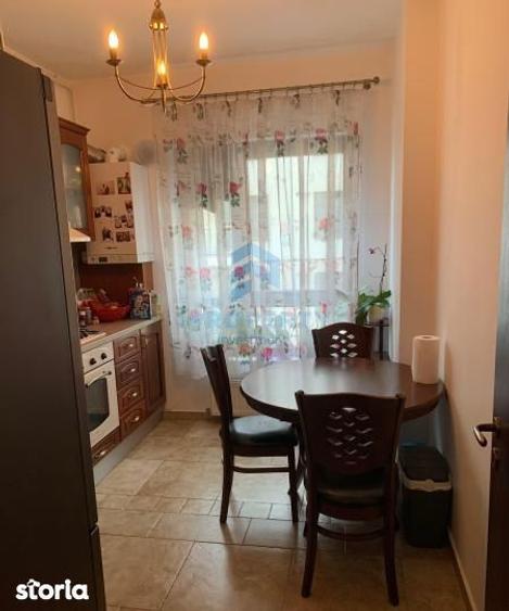 Apartament cu 3 camere, mobilat în Metalurgiei