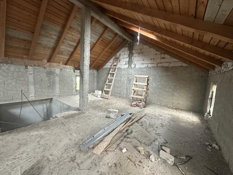 Casă individuală cu 4 camere cu Teren 1248 Mp în Misleanu