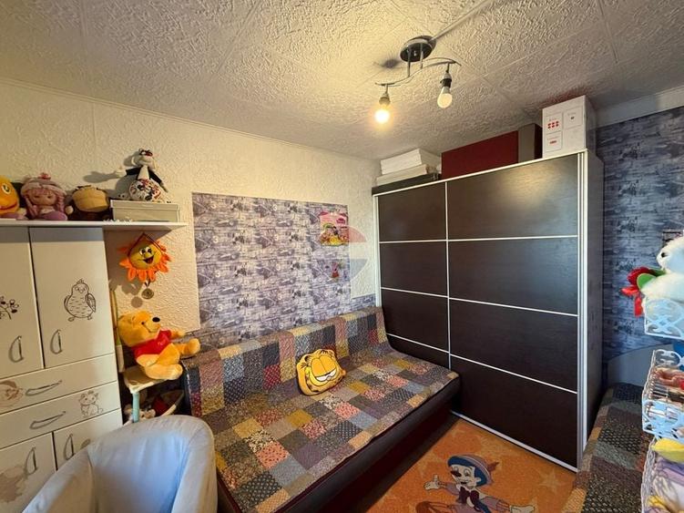 Apartament cu 2 camere decomandat în Hotvon