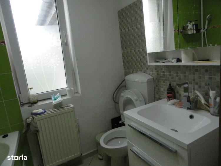 Casă cu 4 camere cu Teren 500 Mp în Central