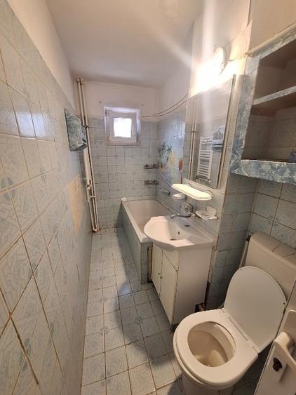 Apartament cu 3 camere semidecomandat în Tomis Nord