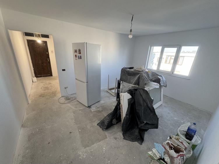 Apartament cu 2 camere semidecomandat în Inel I