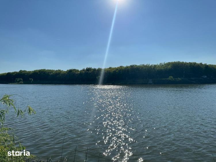 Teren de 1300 mp, în Găneasa