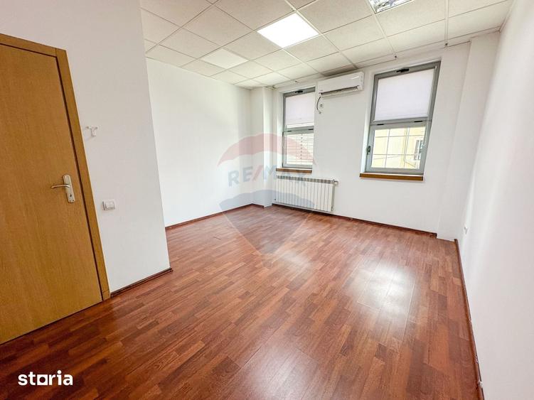 Spațiu comercial, de 200 mp, în Vitan