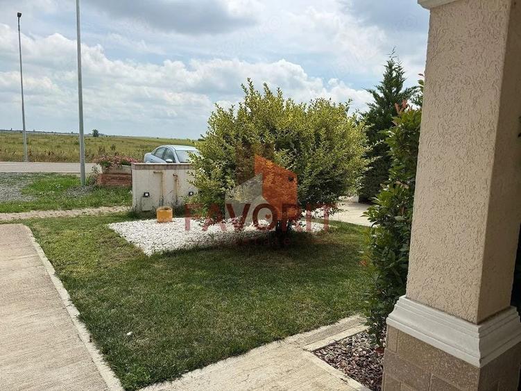 Duplex cu 3 camere cu Canalizare în Sânandrei