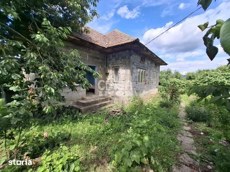 Casă cu 3 camere cu Teren 1291 Mp în Dragodănești