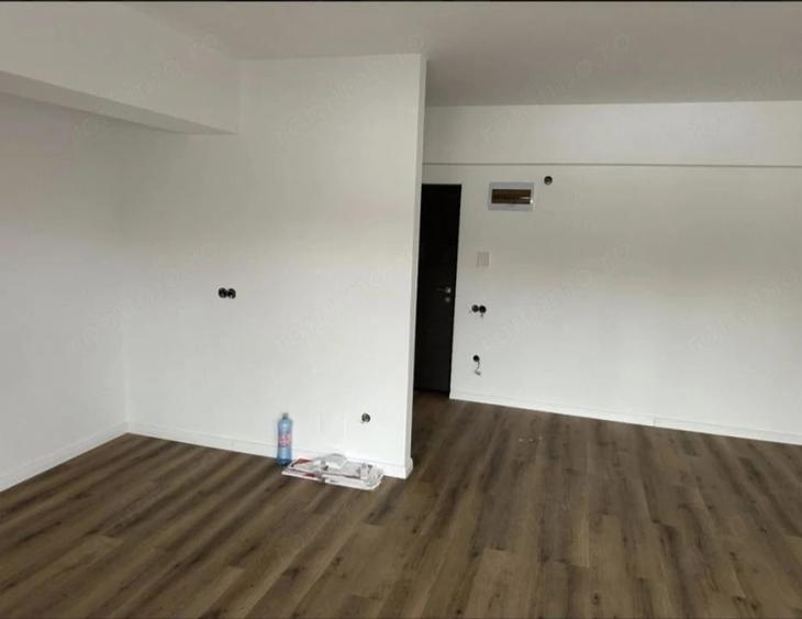 Apartament cu 2 camere decomandat în Craiovei
